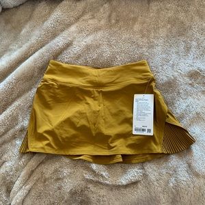 NWT lululemon play off the pleats skirt
